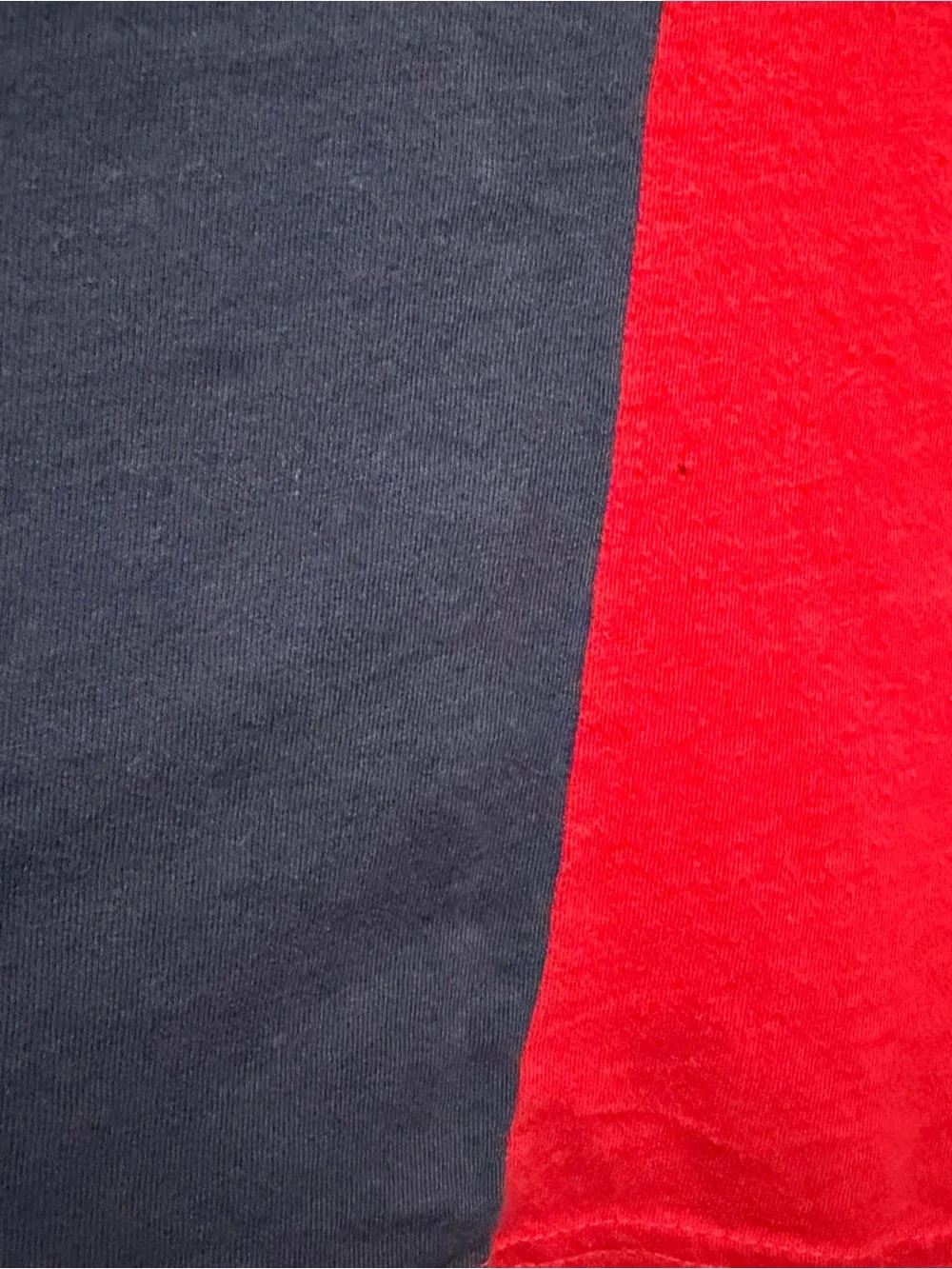 True Religion World Tour Split Color Graphic T-Shirt Men’s L Red Navy